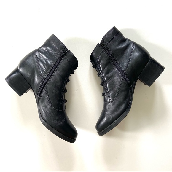 Vintage Boston Accent Granny Black Genuine Leather Lace-Up Heeled Ankle Boots - Picture 5 of 9